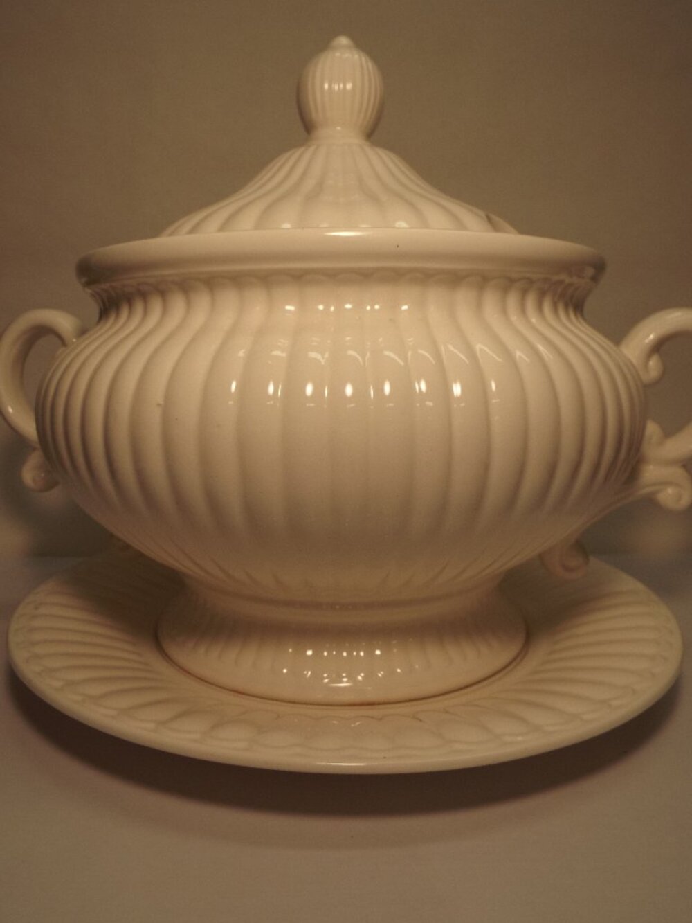 Elegant VINTAGE White Soup Tureen Ribbed & Footed - NO Ladle, NO chips/cracks